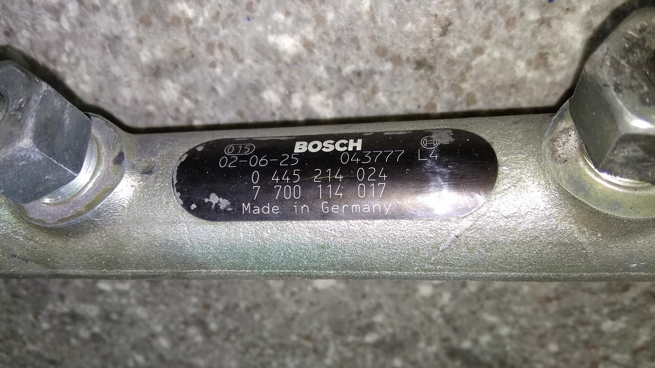 топливная рампа Nissan Primera P12 2005 - фото №1