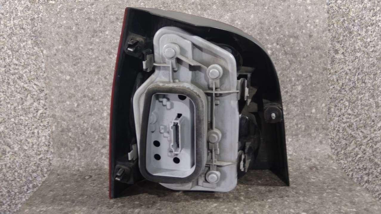 фонарь задний правый Volkswagen Polo 4 поколение 2003 - фото №1