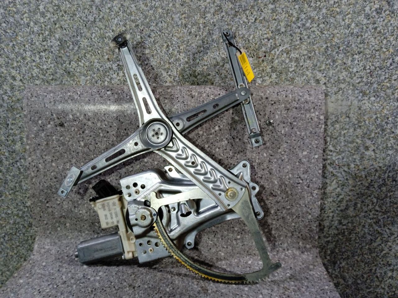 стеклоподъемник передний правый Opel Vectra C 2005, GM9178986, GM9178988, 0130822012, 106155-102, 1137328066 - фото №1
