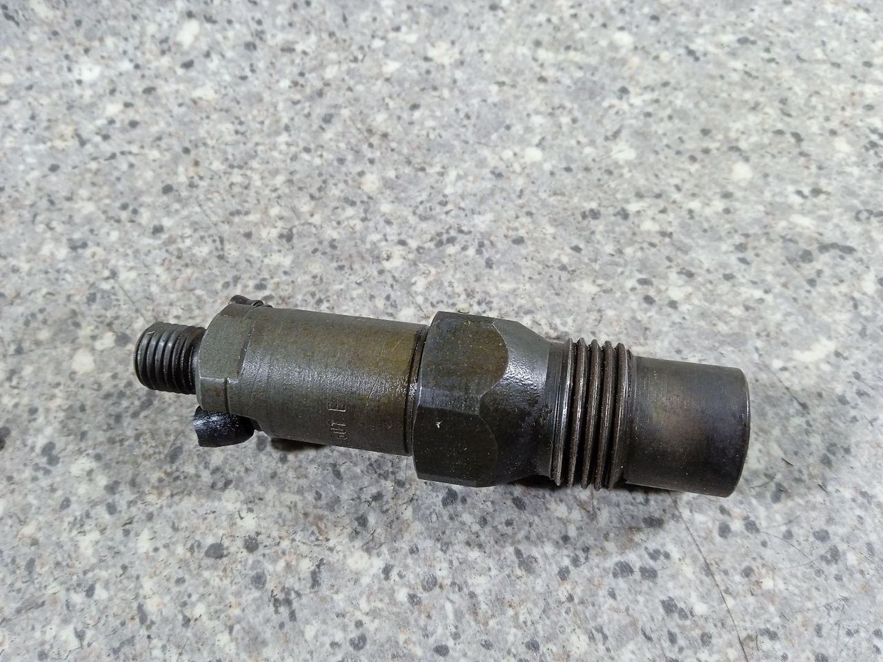 форсунка Ford Mondeo 2 поколение (1996 - 2000), 1.8 л., дизель, LCR6705601E - фото №1