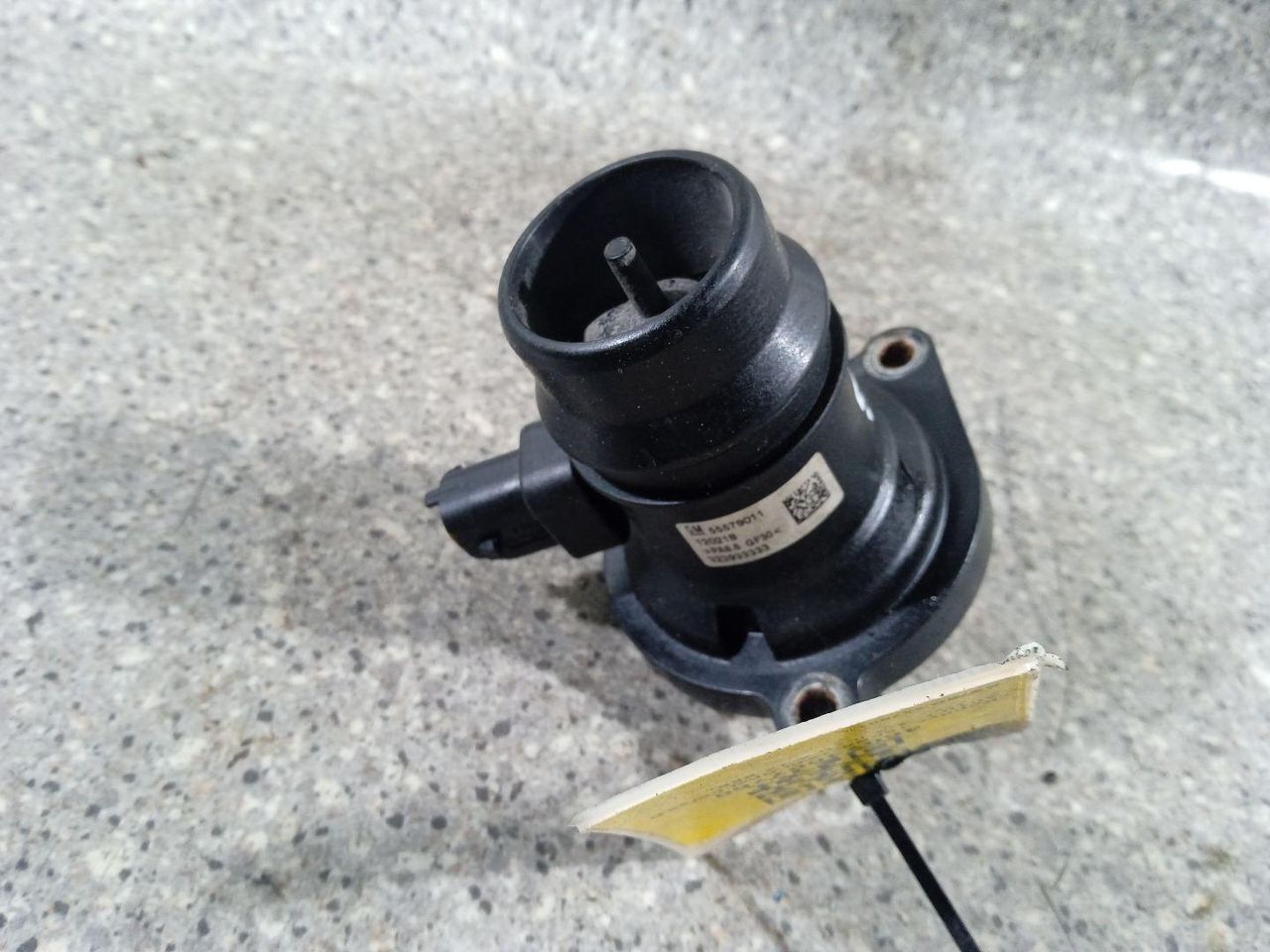 корпус термостата Opel Corsa D 2010, 1.2 л., i, A 12 XER, бензин, 5379011 - фото №1