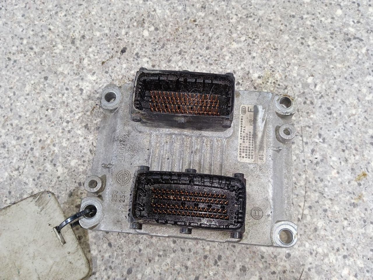 блок управления двигателем Alfa Romeo 156 932 2000, 1.6 л., i, бензин, 1279M03581, 0261206711 - фото №1