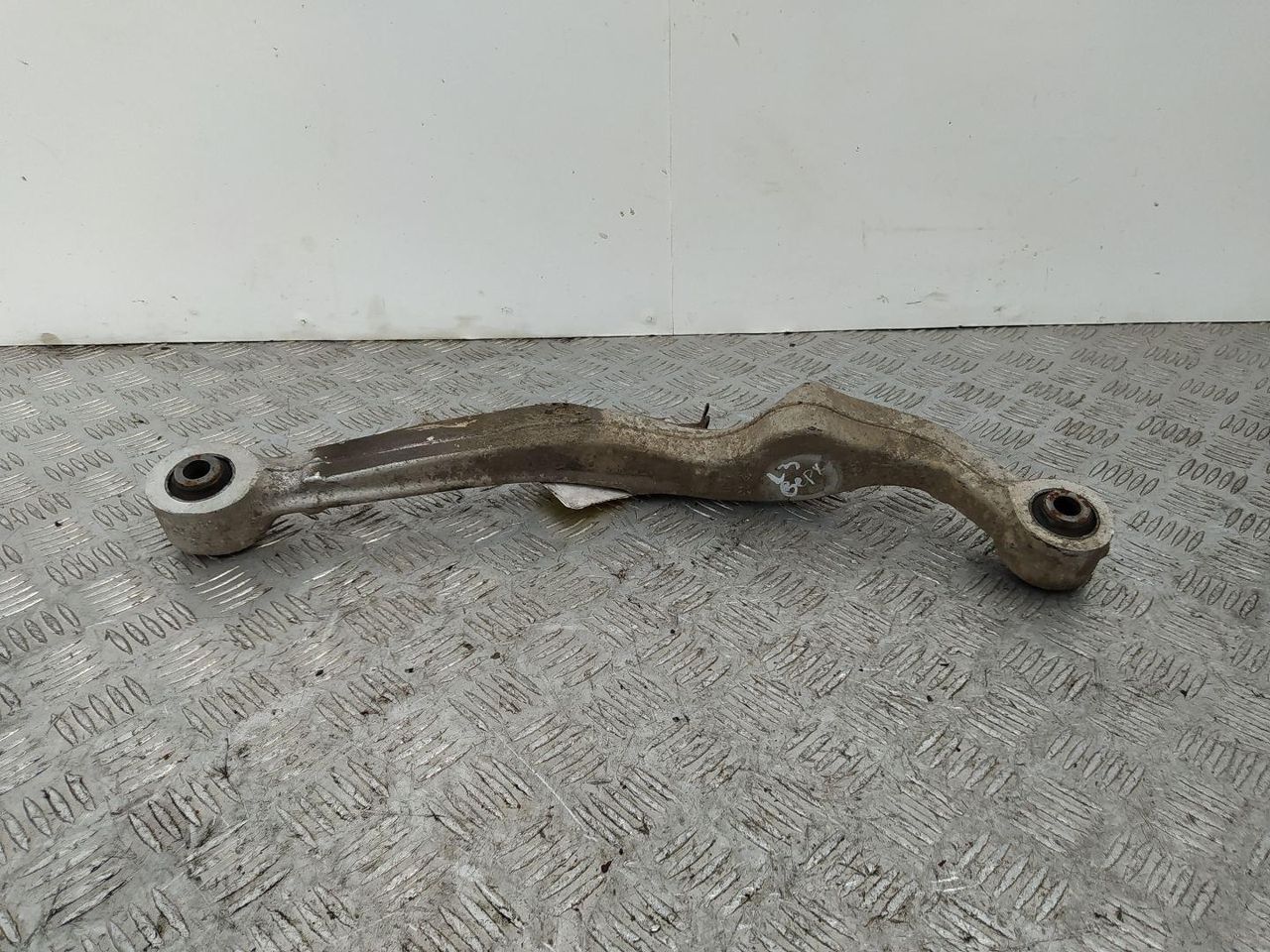 рычаг задний левый Nissan Qashqai 1 поколение 2008, 1.5 л., DCi, дизель, МКПП, передний привод - фото №1