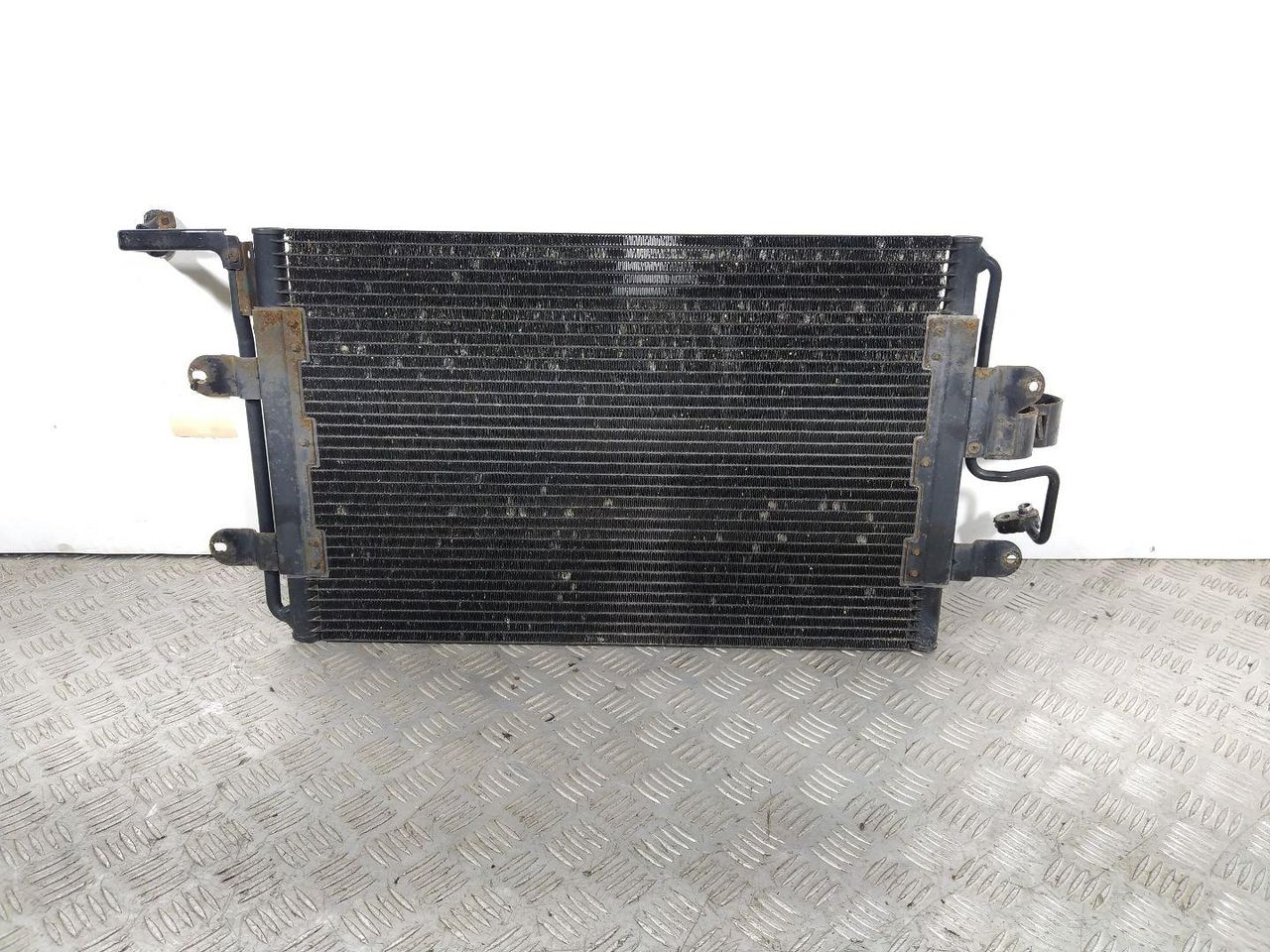 радиатор кондиционера Audi A3 8L 1998, 1J0820411B - фото №1