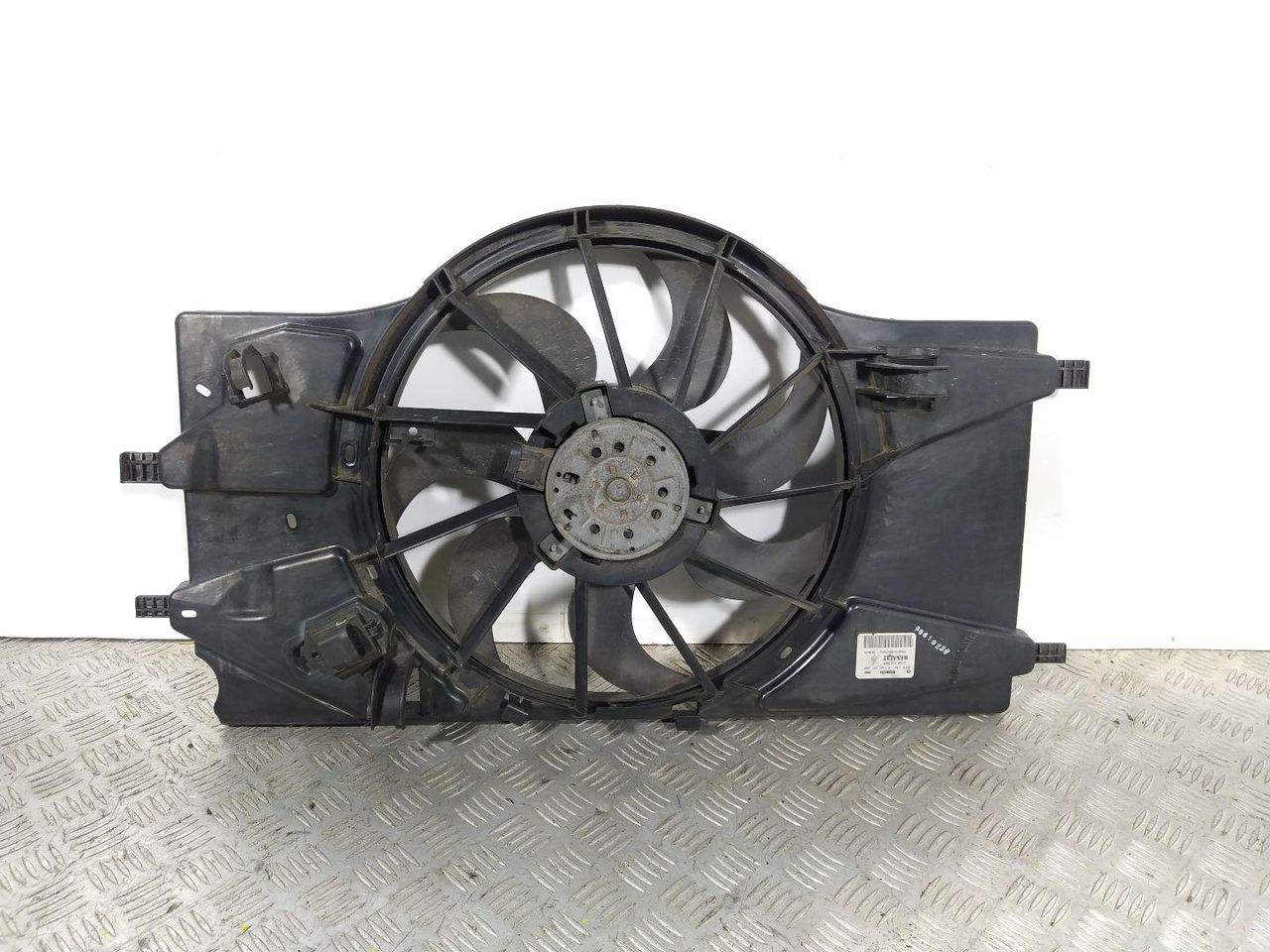 вентилятор радиатора Renault Laguna 3 поколение 2010, 1.5 л., DCi, дизель, 5МКПП, 214810039R, 0130307096 - фото №1