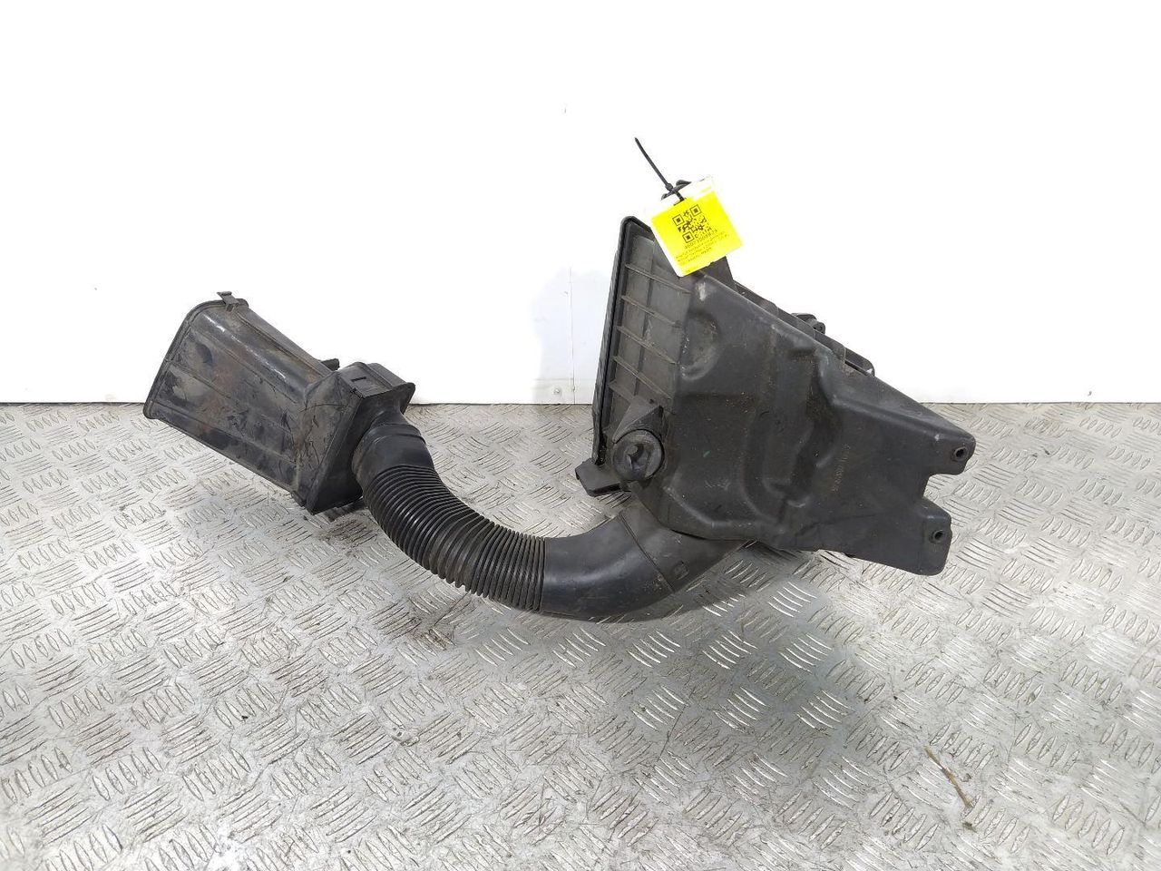 корпус воздушного фильтра Nissan Qashqai 1 поколение 2008, 1.5 л., DCi, дизель, МКПП, JD50A - фото №1