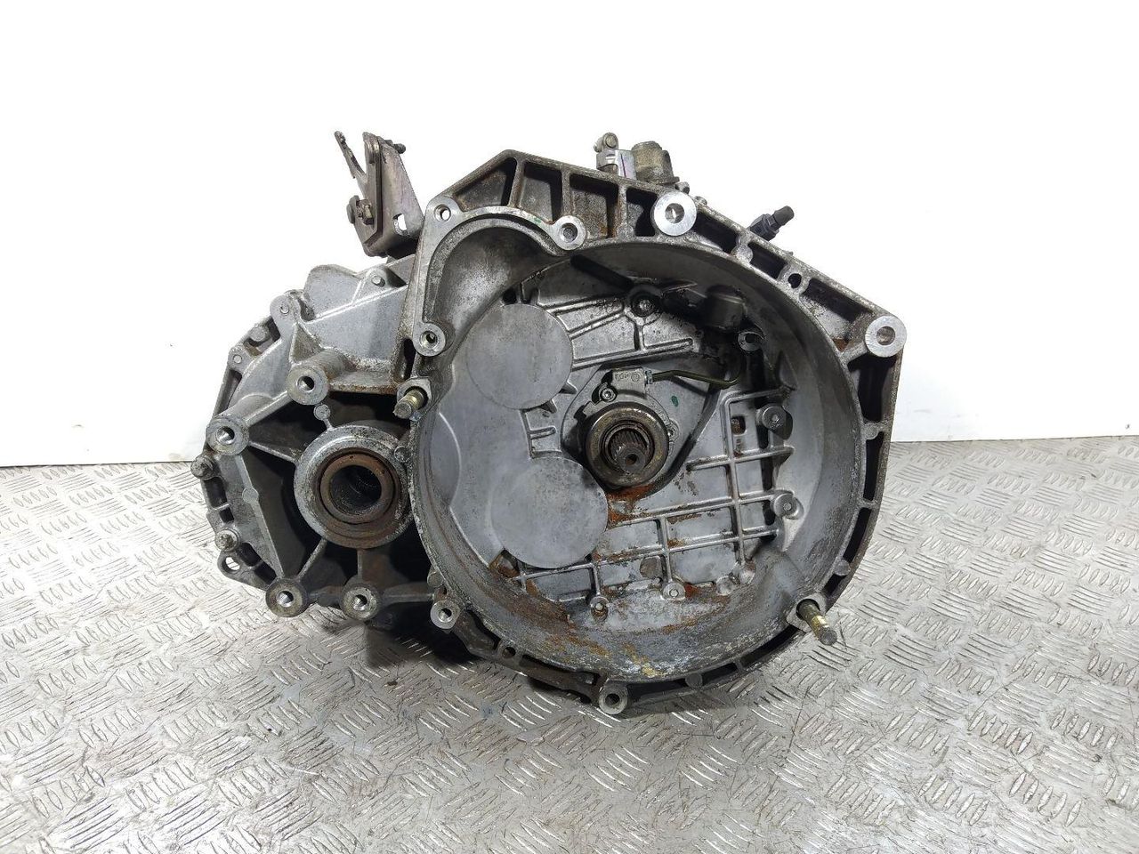 КПП механическая (МКПП) Alfa Romeo 159 1 поколение 2008, 2.4 л., JTD, 939 A3.000, дизель, МКПП - фото №1