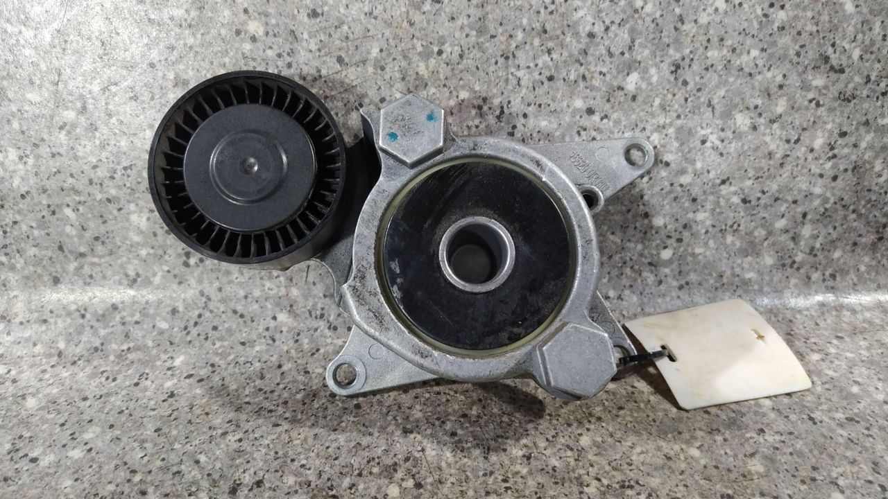 Натяжитель ремня агрегатов Toyota RAV4 4 поколение (CA40) (2012 - 2015), 2.0 л., 16620-0R010 - фото №1