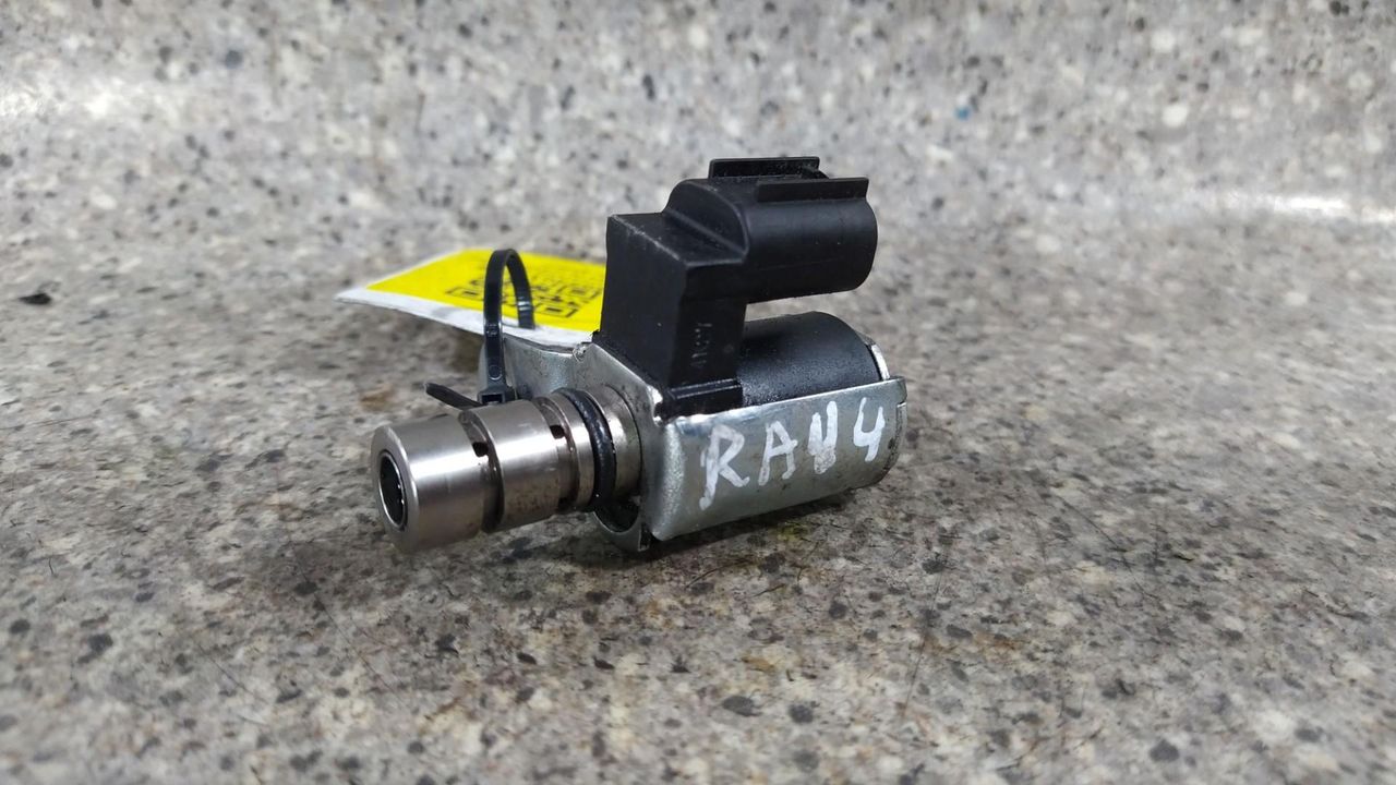 электромагнитный клапан Toyota RAV4 4 поколение (CA40) 2013, 2.0 л., D-4D, дизель, 4K28F, 033012 - фото №1