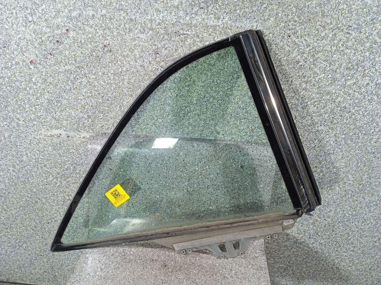 стекло кузовное боковое правое Mercedes-Benz CL-Класс C140 1995, 5.0 л., бензин, АКПП, купе - фото №1
