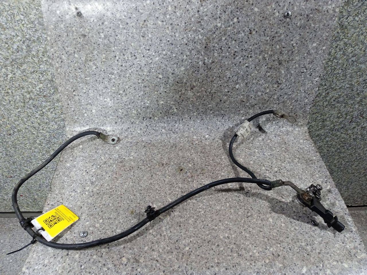 плюсовой провод аккумулятора Citroen C5 2 поколение (2008 - 2017), 2.0 л., HDi, RH01 (10DYZA), дизель, 9676828580 - фото №1