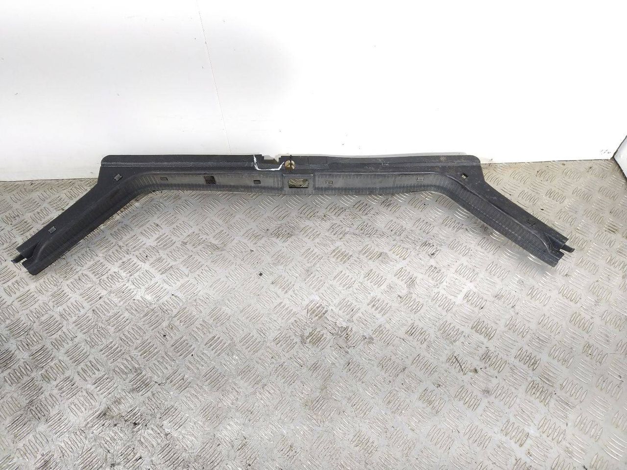 накладка внутренняя на заднюю панель кузова Mercedes-Benz CL-Класс C140 1995, 5.0 л., i, бензин, АКПП, купе - фото №1