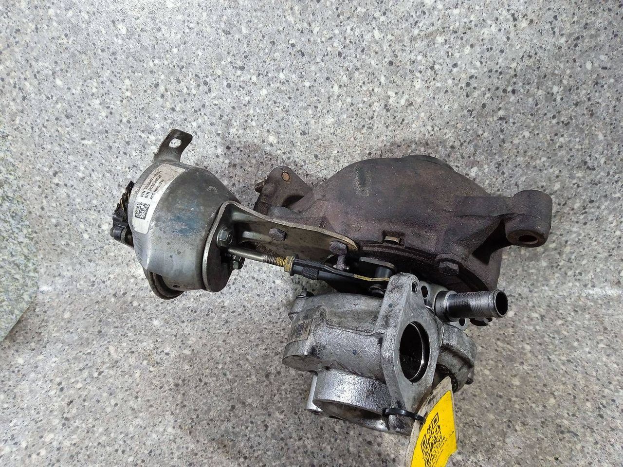 турбина Citroen C5 2 поколение (2008 - 2017), 2.0 л., HDi, RH01 (10DYZA), дизель, 9682778680 - фото №1
