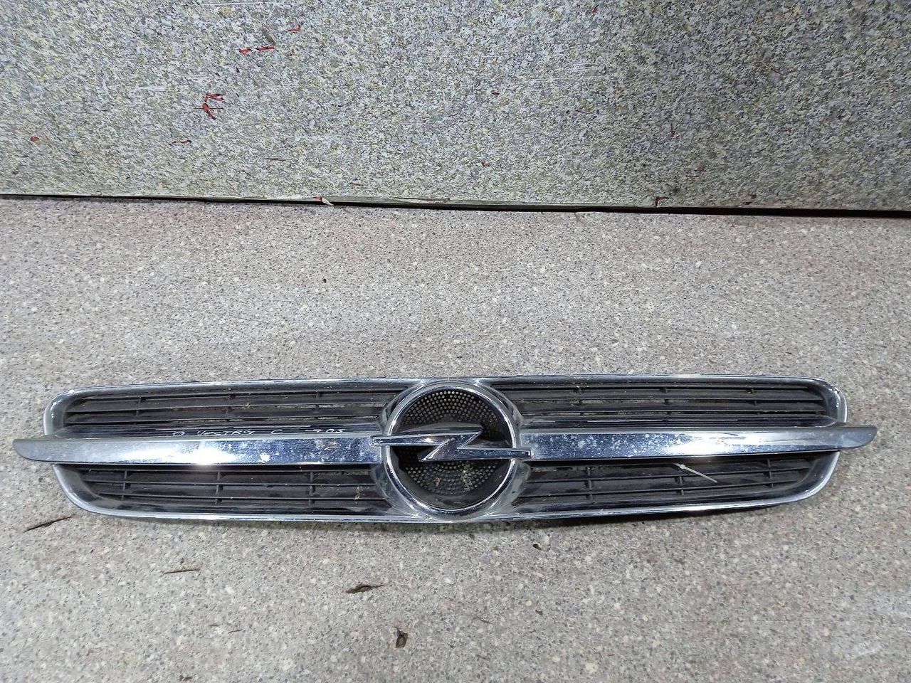 решетка радиатора Opel Vectra C (2002 - 2005), 13106811 - фото №1