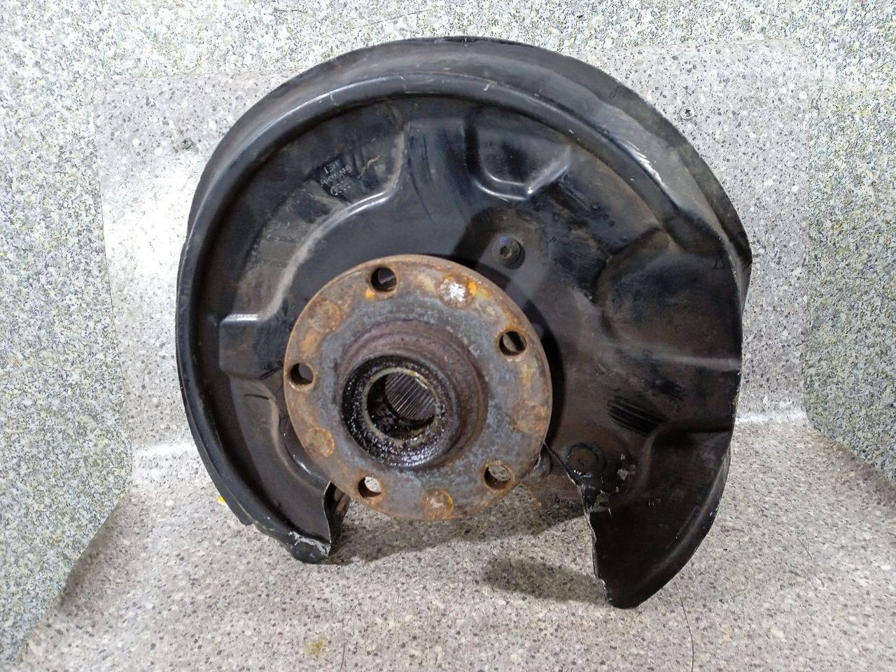 ступица задняя правая Audi A4 B6 2003, 2.5 л., TDi, дизель, универсал, полный привод - фото №1