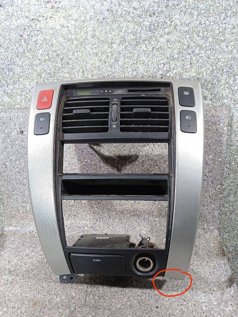 накладка декоративная Hyundai Tucson 1 поколение 2007 - фото №1