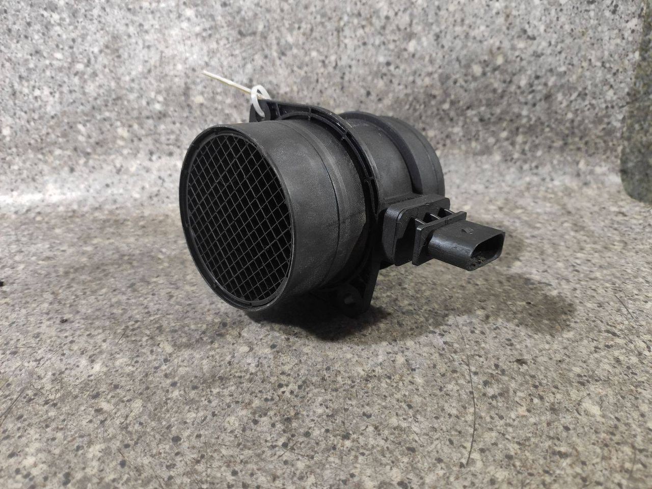 расходомер воздуха Volkswagen Passat B6 (2005 - 2010), 2.0 л., TDi, дизель, 0281002735 - фото №1
