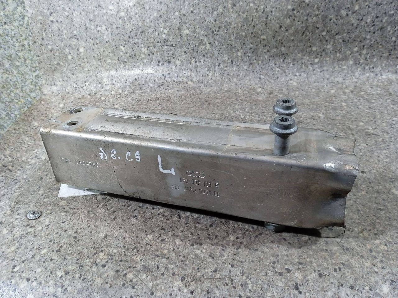 кронштейн переднего бампера Audi A6 4F/C6 (2004 - 2008), 4F0807133 - фото №1