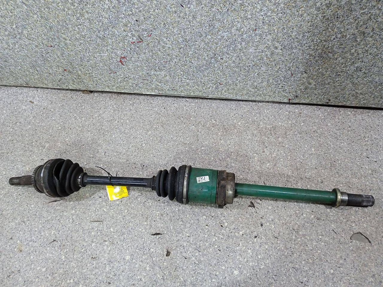 полуось передняя правая (приводной вал, ШРУС) Nissan Almera N16 (2000 - 2003), 2.2 л., Di, дизель, МКПП, передний привод - фото №1
