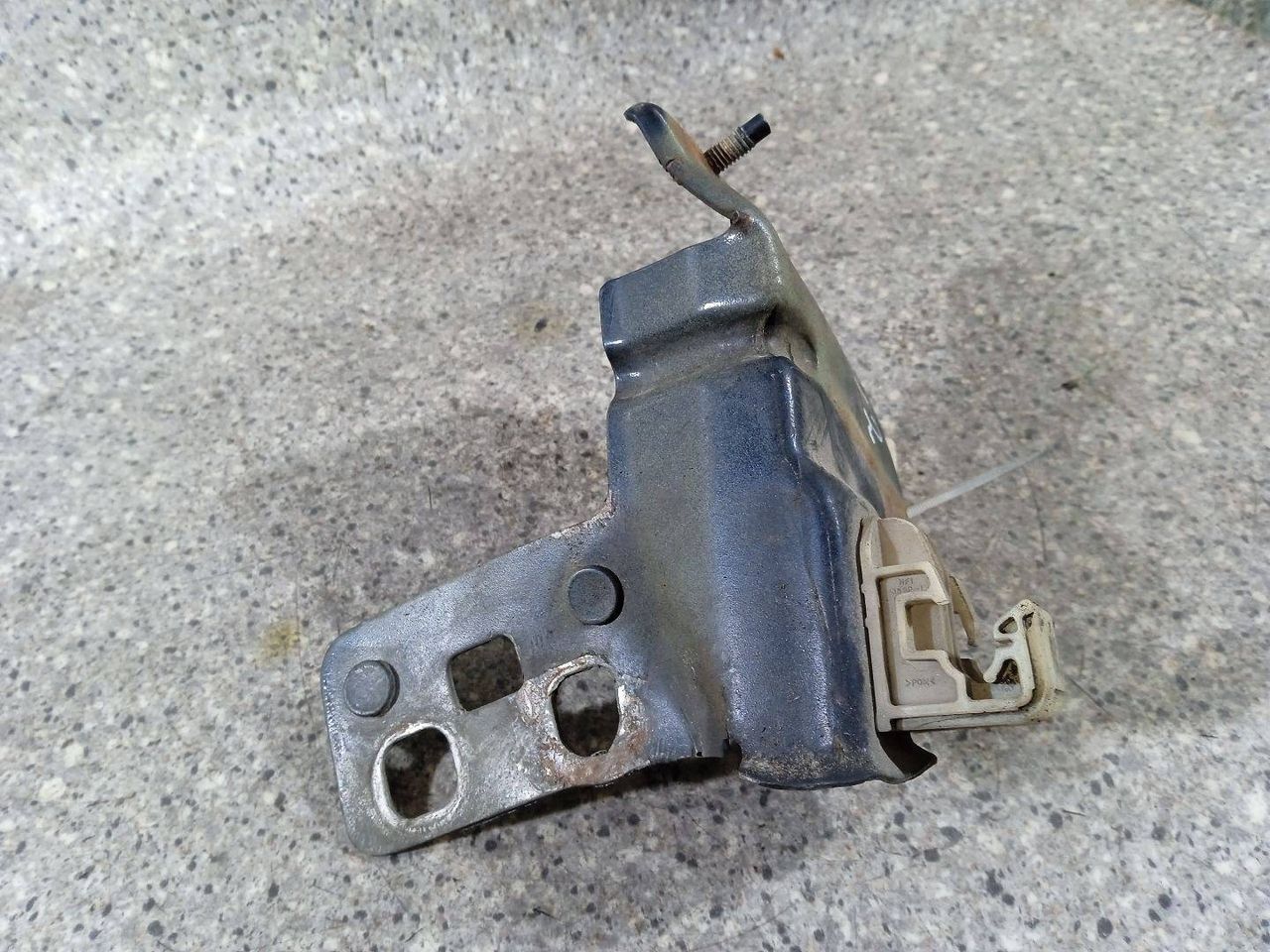кронштейн переднего бампера Nissan Primera P12 (2001 - 2008), 62292AU300 - фото №1