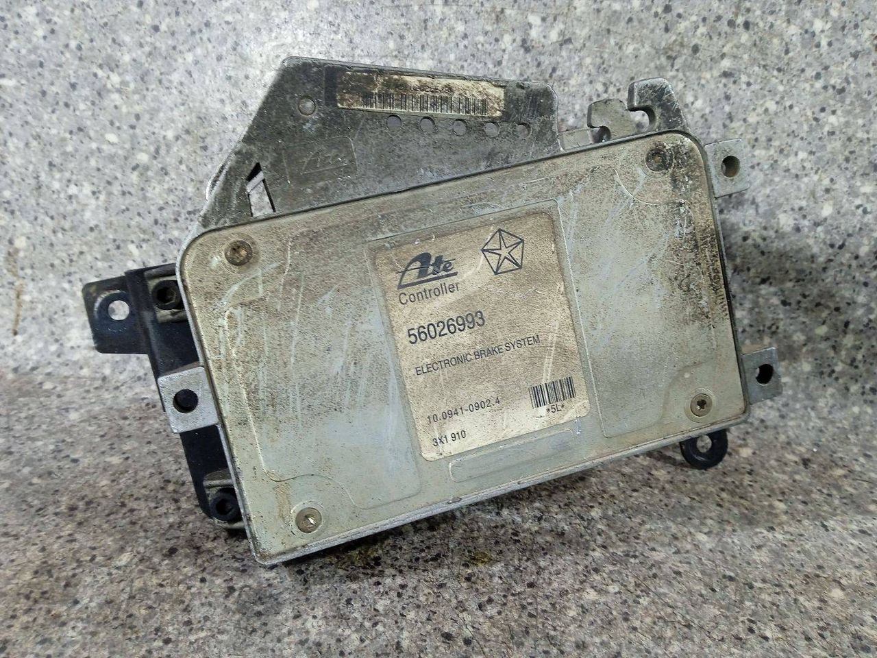 Блок управления ABS/ESP Jeep Grand Cherokee ZJ (1992 - 1996), 4.0 л., бензин, АКПП, 56026993 - фото №1