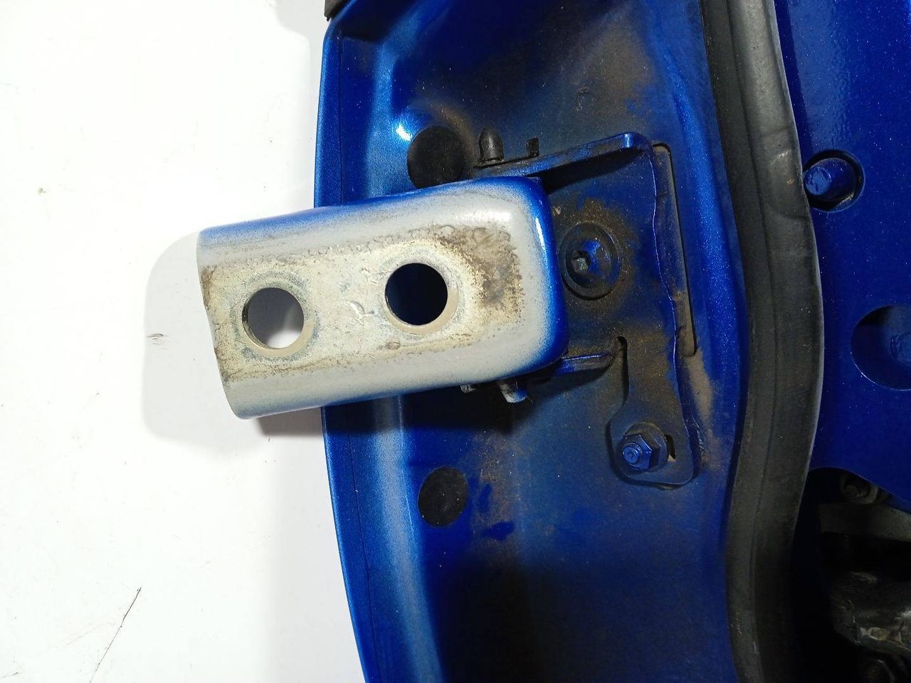 петля двери Peugeot 308 T7 (2007 - 2011), хетчбэк 5 дв. - фото №1