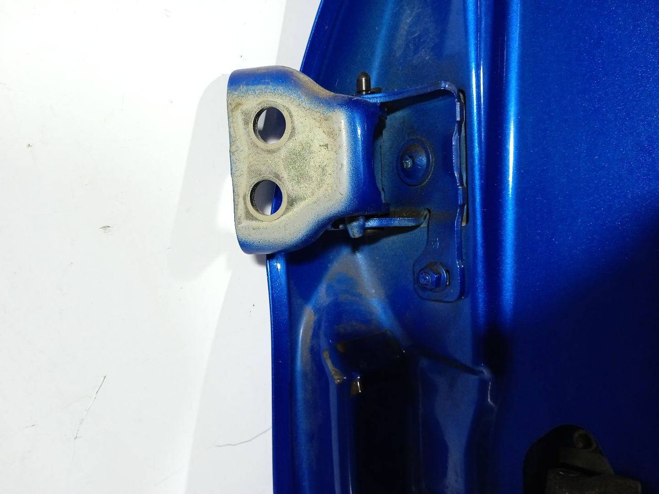 петля двери Peugeot 308 T7 (2007 - 2011), хетчбэк 5 дв. - фото №1