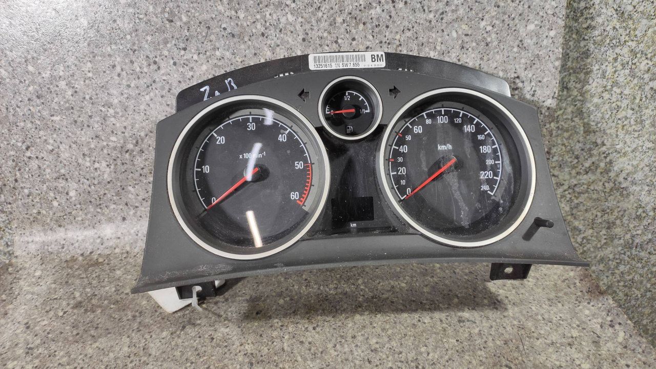 щиток приборов (приборная панель) Opel Zafira 2 поколение (B) (2005 - 2008), CDTi, дизель, 13251615, SW7.655 - фото №1