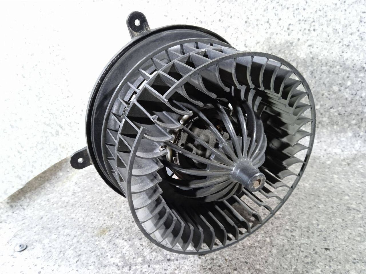 моторчик печки Mercedes-Benz E-Класс W210/S210 (1995 - 1999), 2108206210, 9140010348 - фото №1