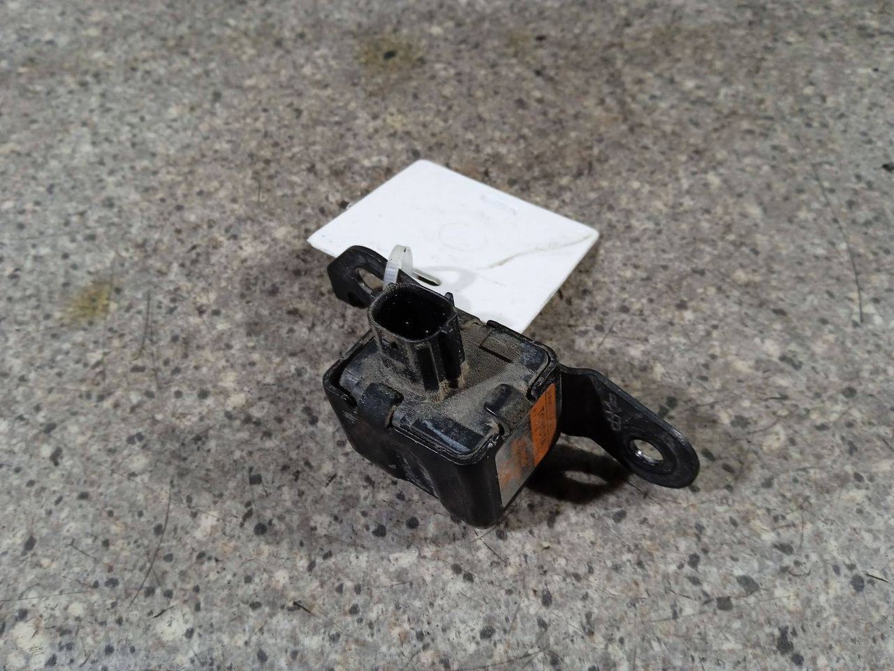 датчик удара Toyota Corolla 9 поколение (E120/E130) (2000 - 2004), 89174-13041 - фото №1