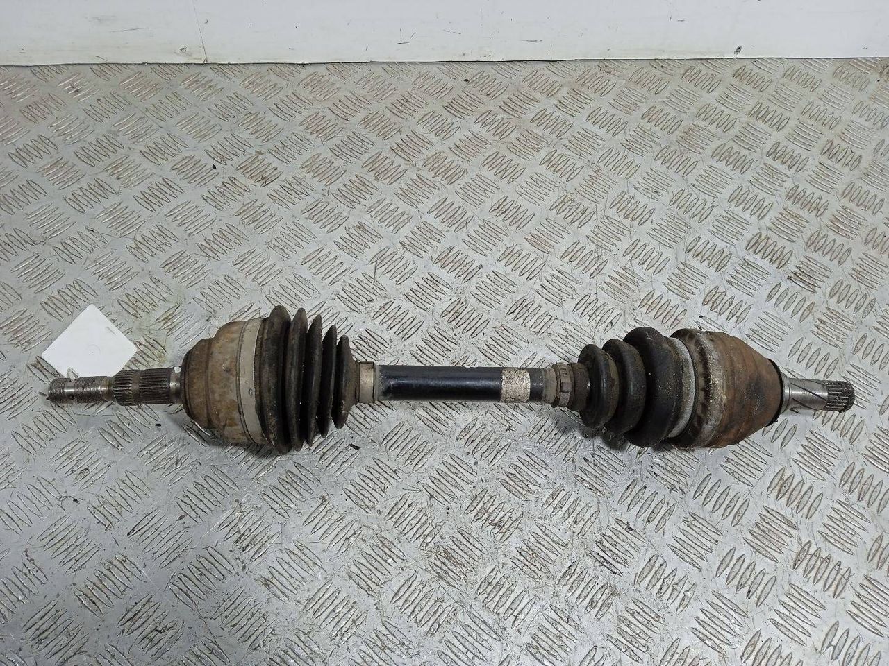 полуось передняя правая (приводной вал, ШРУС) Opel Astra G (1998 - 2009), 1.8 л., i, бензин, МКПП - фото №1