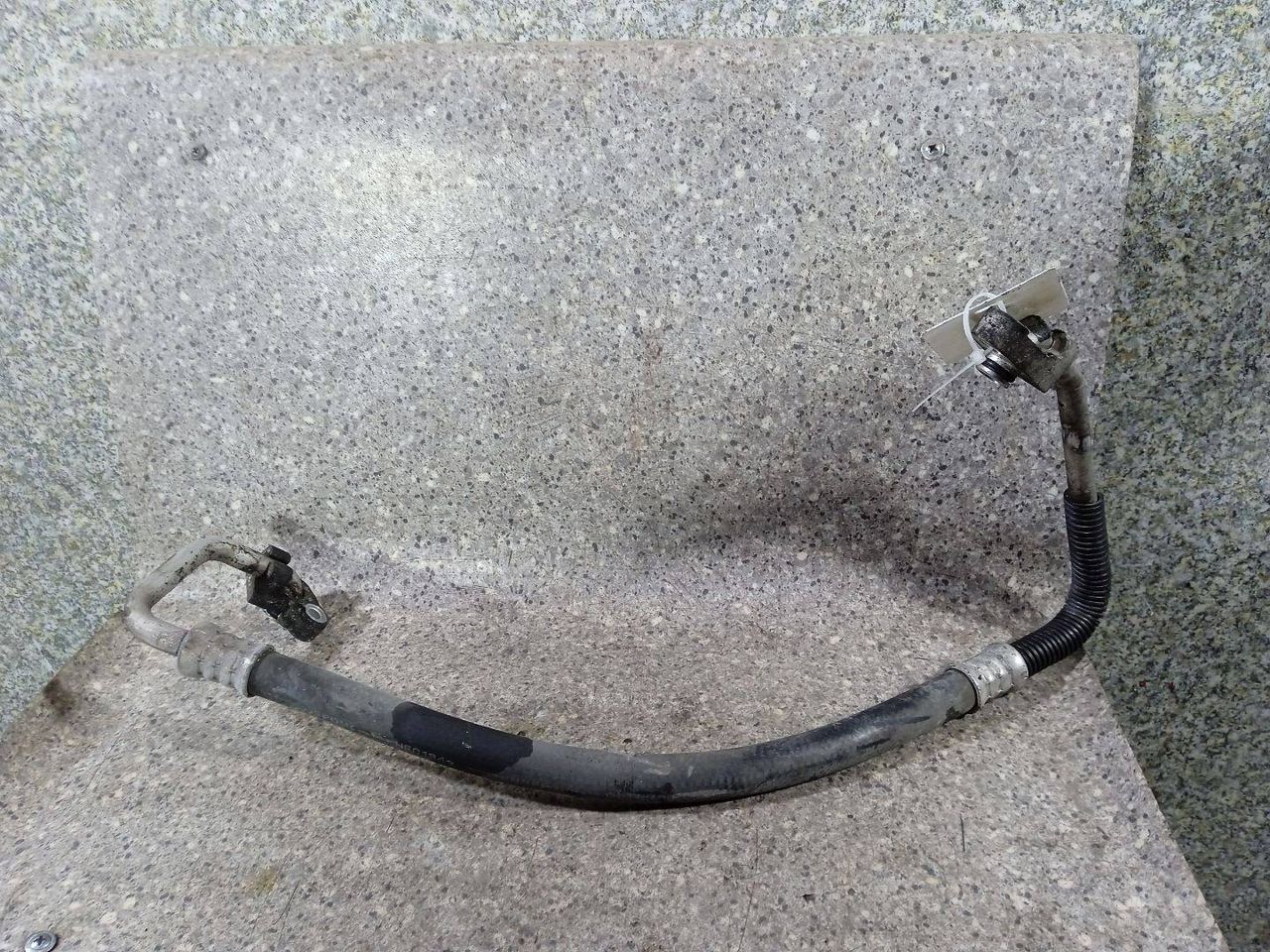 трубка кондиционера Toyota Prius 2 поколение (2003 - 2011), 1.5 л., i, X1N-W90, гибрид, АКПП, TT-11HP - фото №1