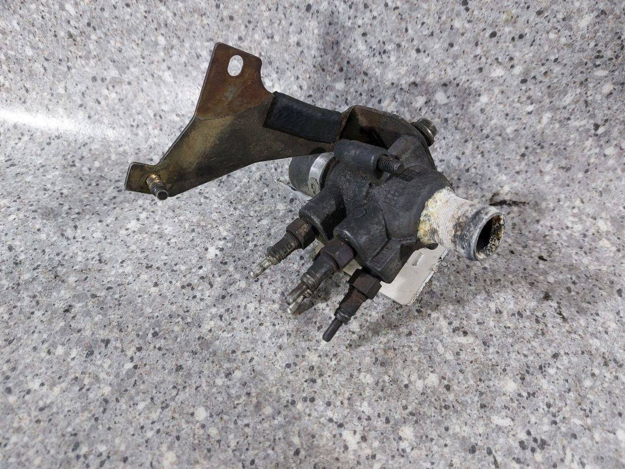 подогреватель охлаждающей жидкости Renault Megane 1 поколение (1995 - 1999), 1.6 л., i, K7M 702, бензин - фото №1