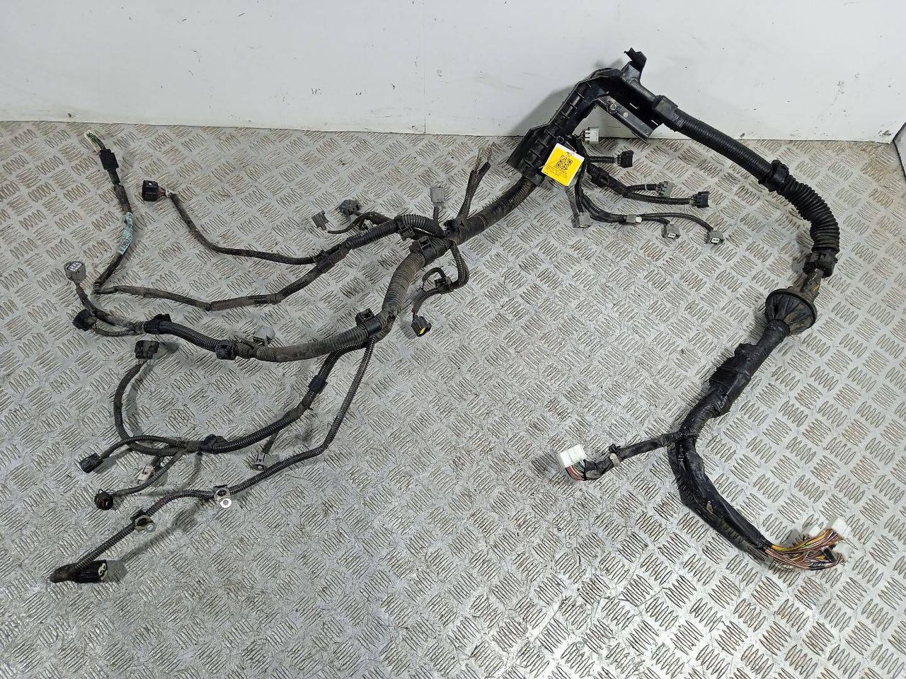 проводка двигателя Toyota Prius 2 поколение (2003 - 2011), 1.5 л., i, X1N-W90, гибрид, АКПП - фото №1