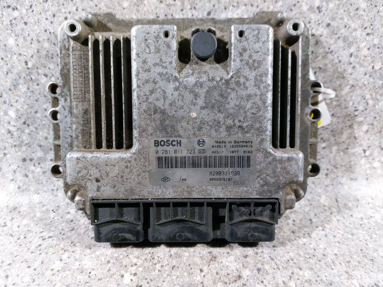 блок управления двигателем Renault Laguna 2 поколение (2001 - 2005), 1.9 л., DCi, F9Q 670, дизель, 0281011723, 8200311539, 8200376187 - фото №1
