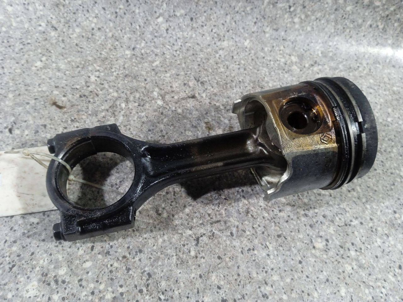 поршень Renault Megane 2 поколение (2002 - 2006), 1.9 л., DCi, F9Q 800, дизель, МКПП - фото №1