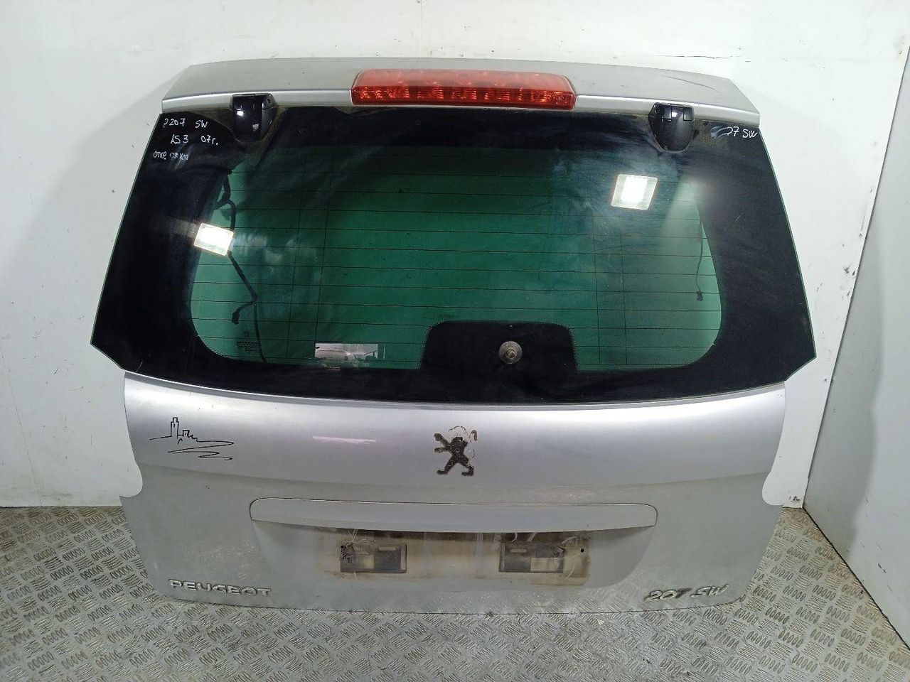 моторчик заднего стеклоочистителя (дворника) Peugeot 207 1 поколение (2006 - 2009), универсал - фото №1