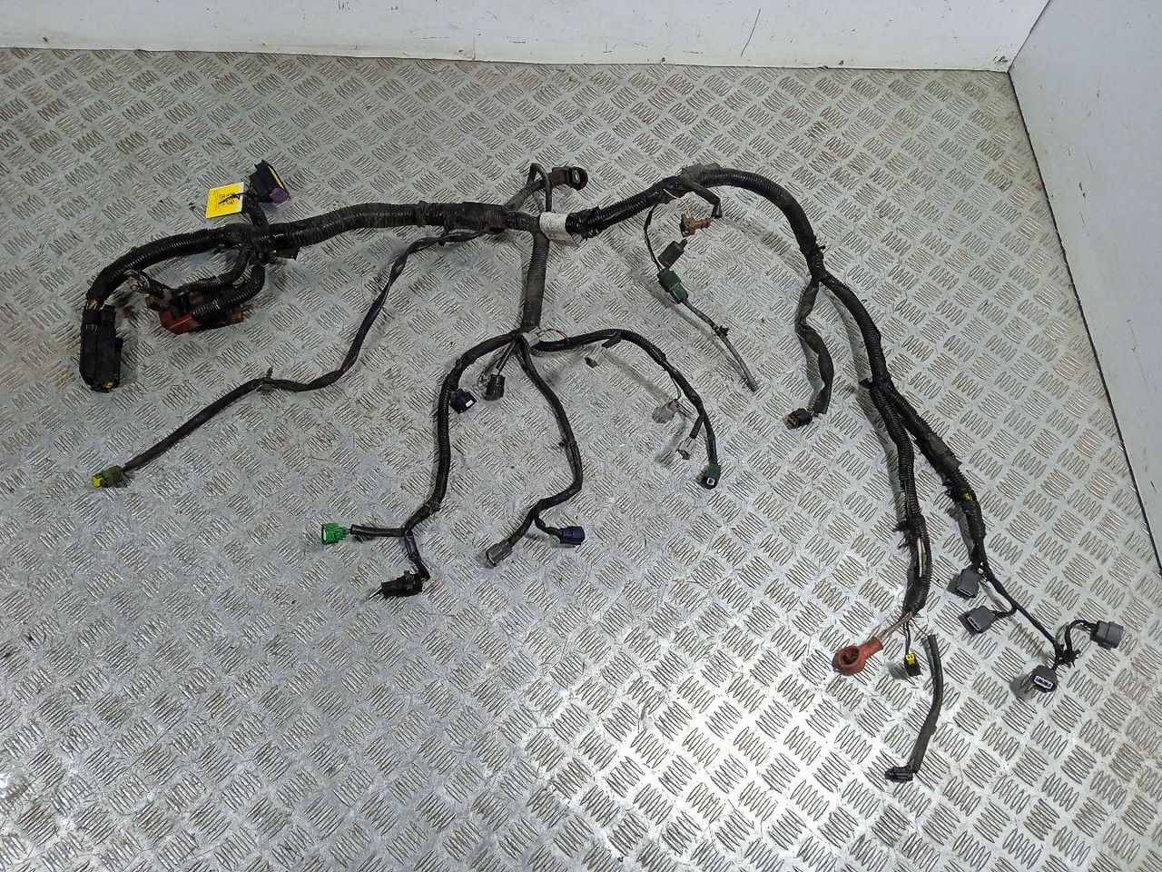 проводка двигателя Nissan Micra 3 поколение (K12) (2002 - 2007), 1.4 л., i, CR14DE, бензин, 24011BC001 - фото №1