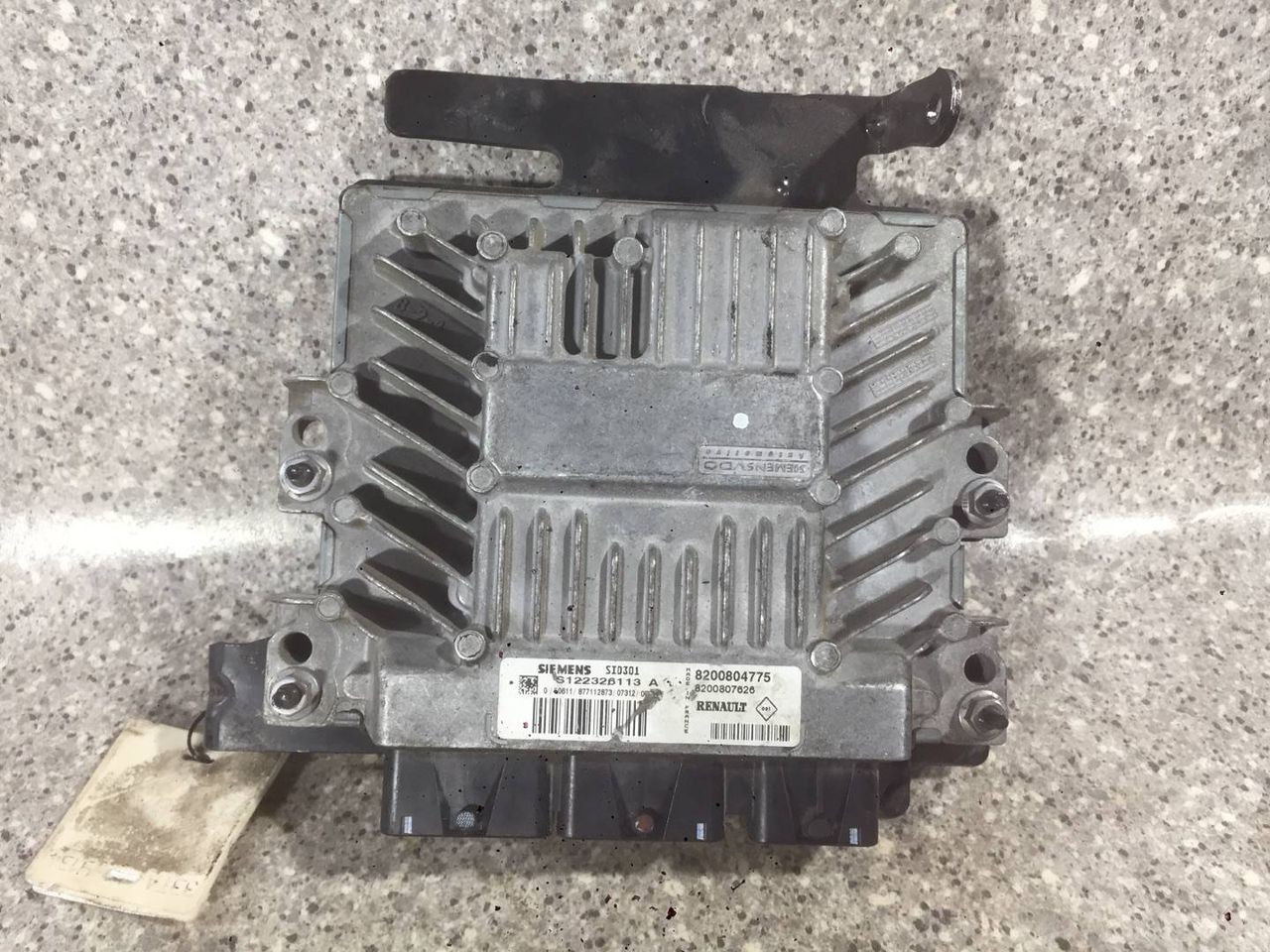 блок управления двигателем Renault Scenic 2 поколение (2003 - 2006), 1.5 л., DCi, K9K 732, дизель, 8200804775, 8200807626 - фото №1