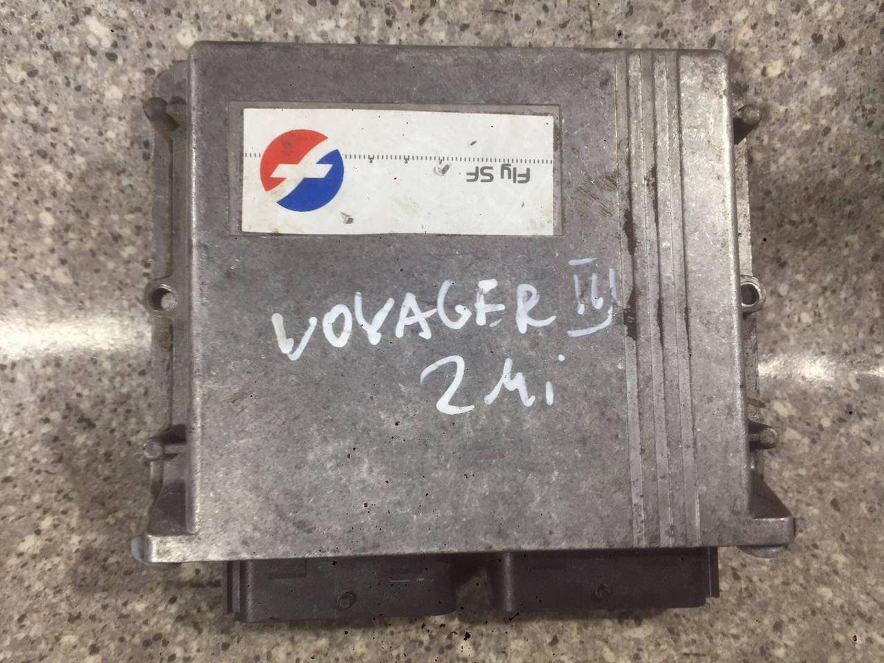 блок управления ГБО Chrysler Voyager 4 поколение (2001 - 2004), 2.4 л., бензин, 110R001001, 67R011002 - фото №1