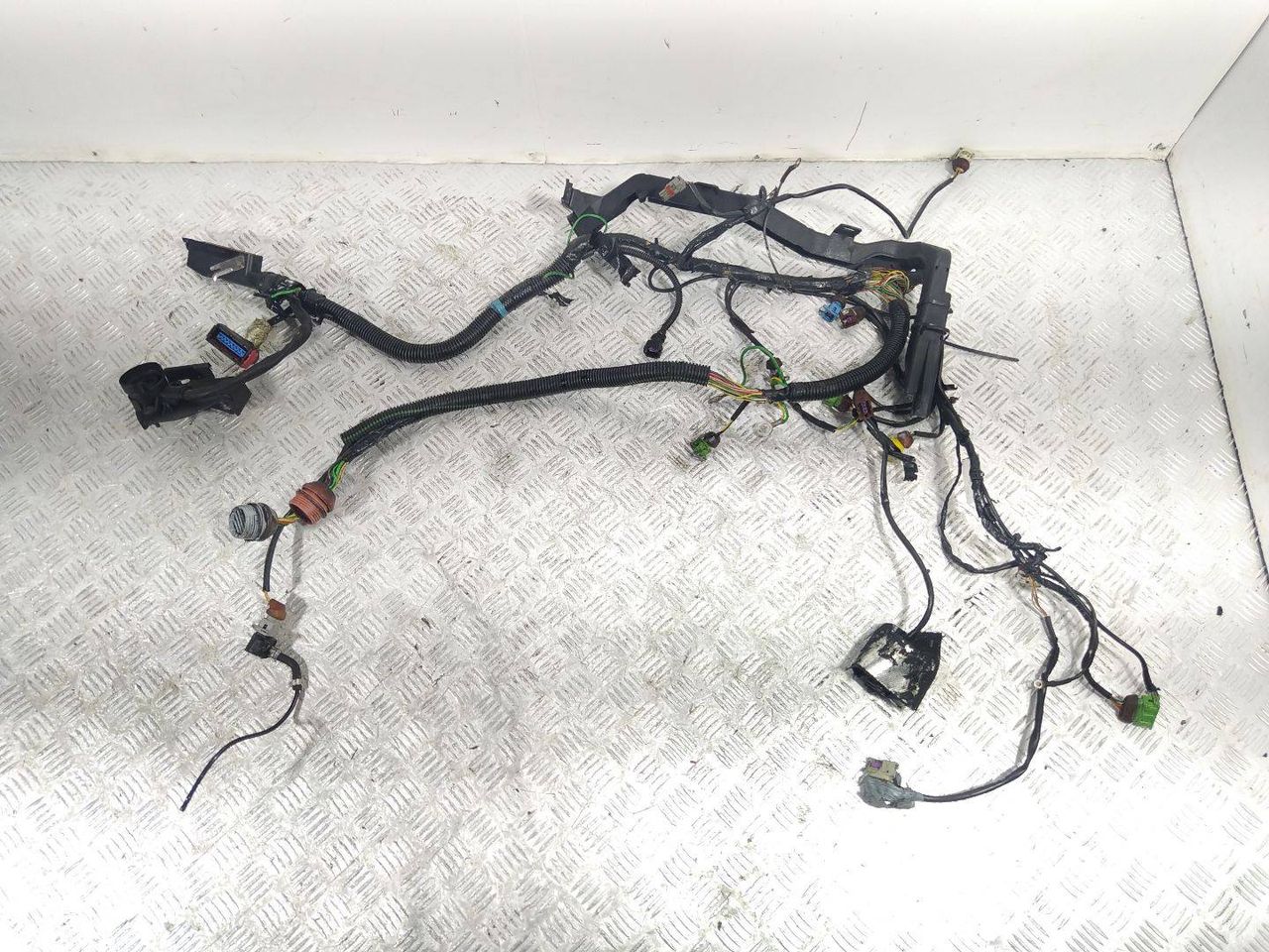 проводка двигателя Peugeot 406 1 поколение (1995 - 1999), 2.1 л., TD, P8C (10DAAB), дизель, 9634027280 - фото №1