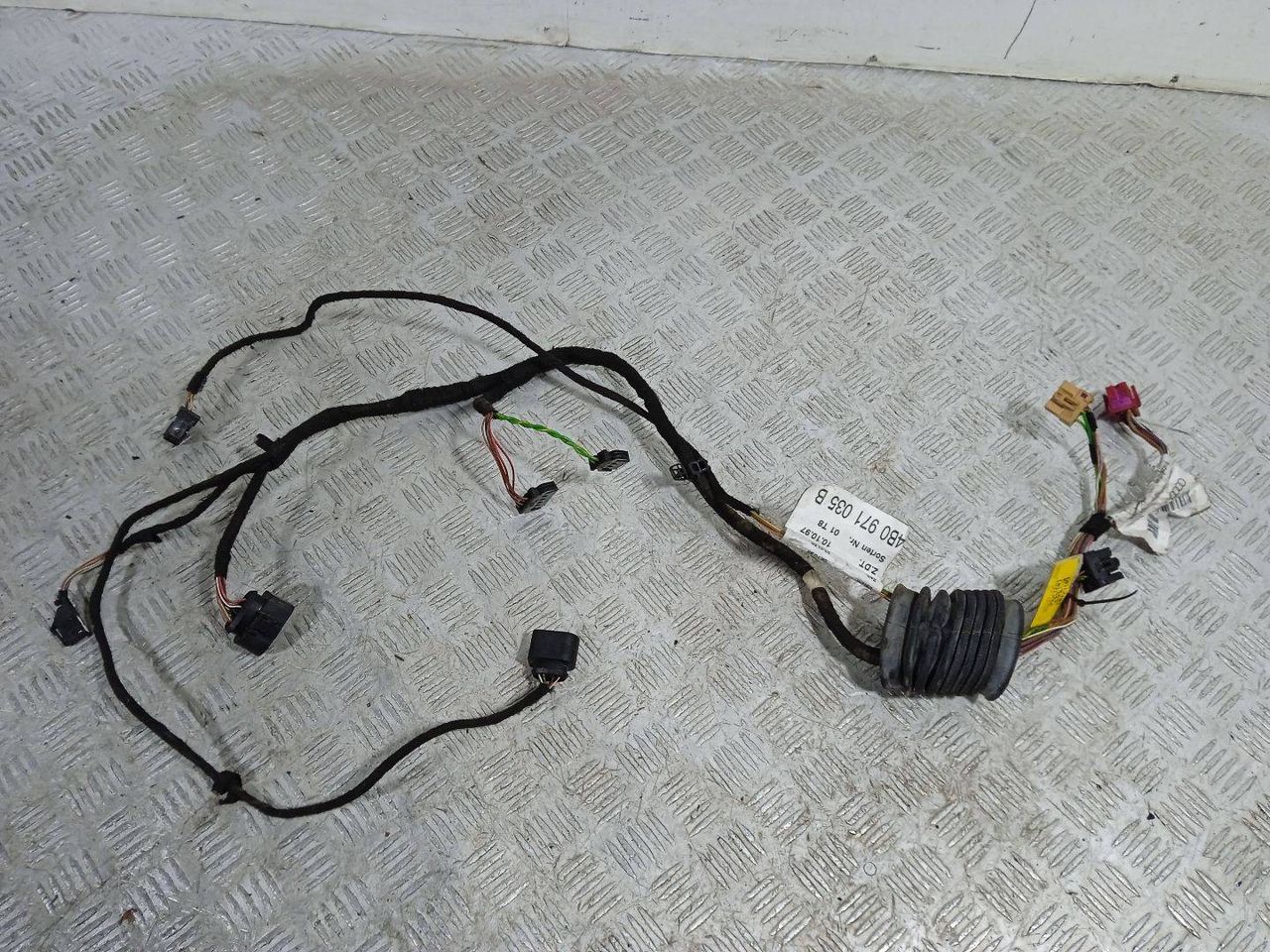 дверная проводка Audi A6 4B/C5 (1997 - 2001), 4B0971035B, 4B0971035AM - фото №1