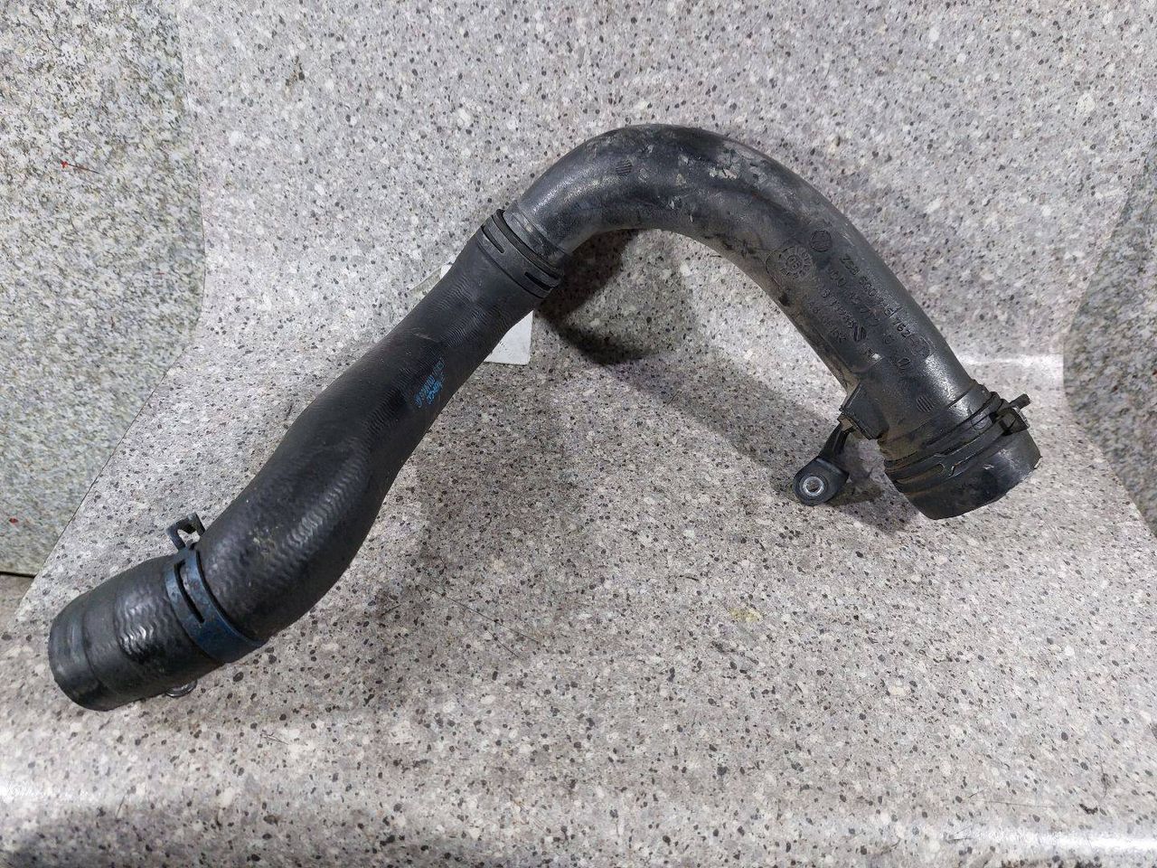 патрубок интеркулера Volkswagen Polo 5 поколение (2009 - 2015), 1.4 л., TDi, BNM, дизель, 6Q0145762AJ, 6Q0145828P - фото №1