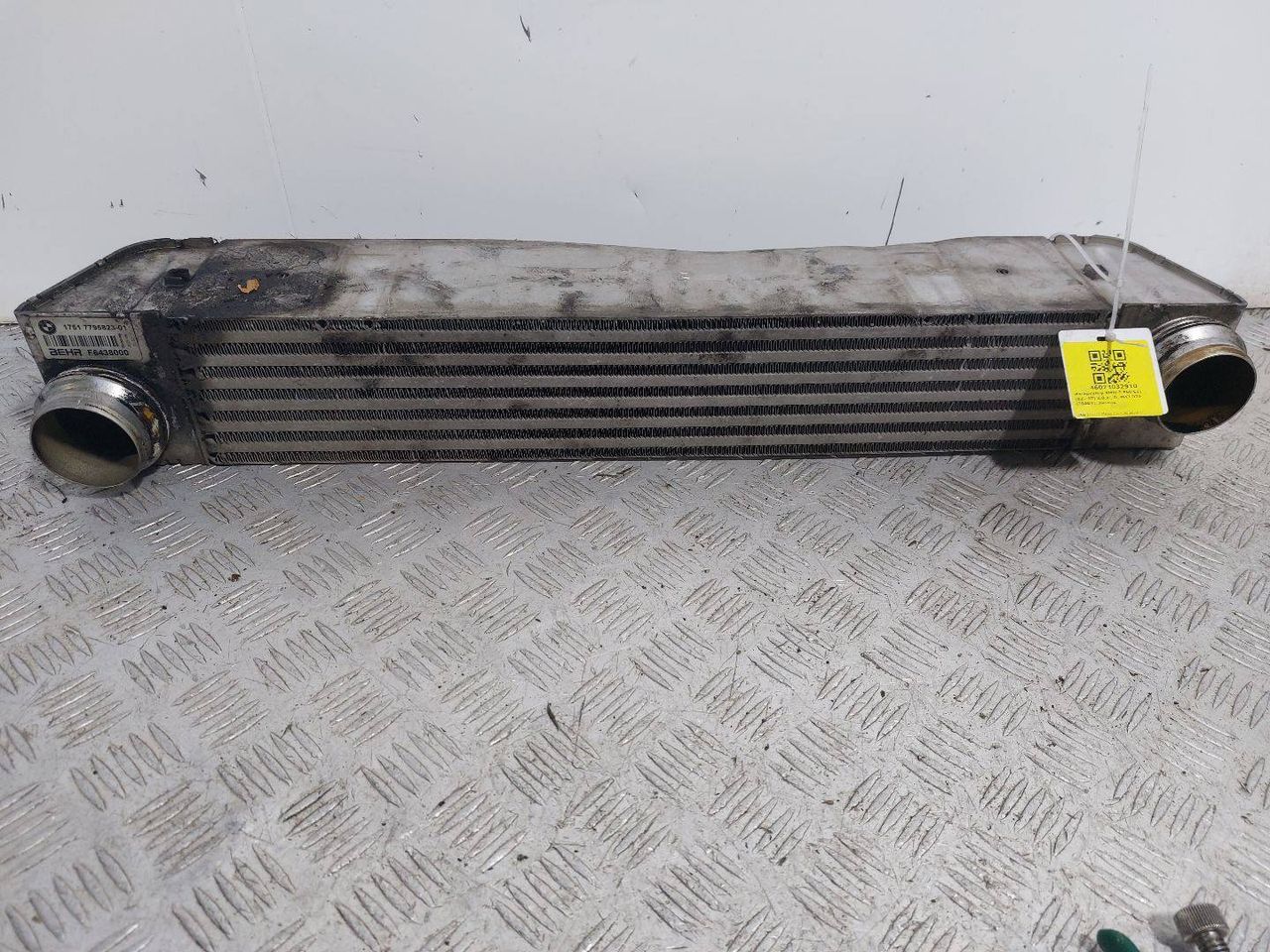 интеркулер BMW 5 серия E60/E61 (2002 - 2007), 2.0 л., D, M47 D20 (204D4), дизель, 17517795823 - фото №1