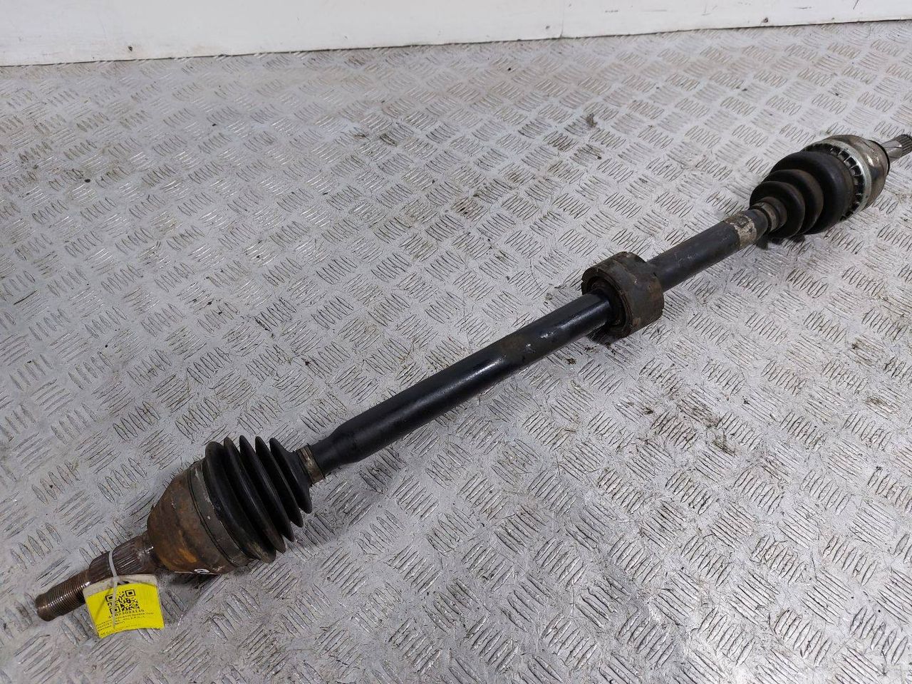 полуось передняя правая (приводной вал, ШРУС) Opel Vectra C (2002 - 2005), 1.8 л., i, бензин, МКПП, передний привод - фото №1