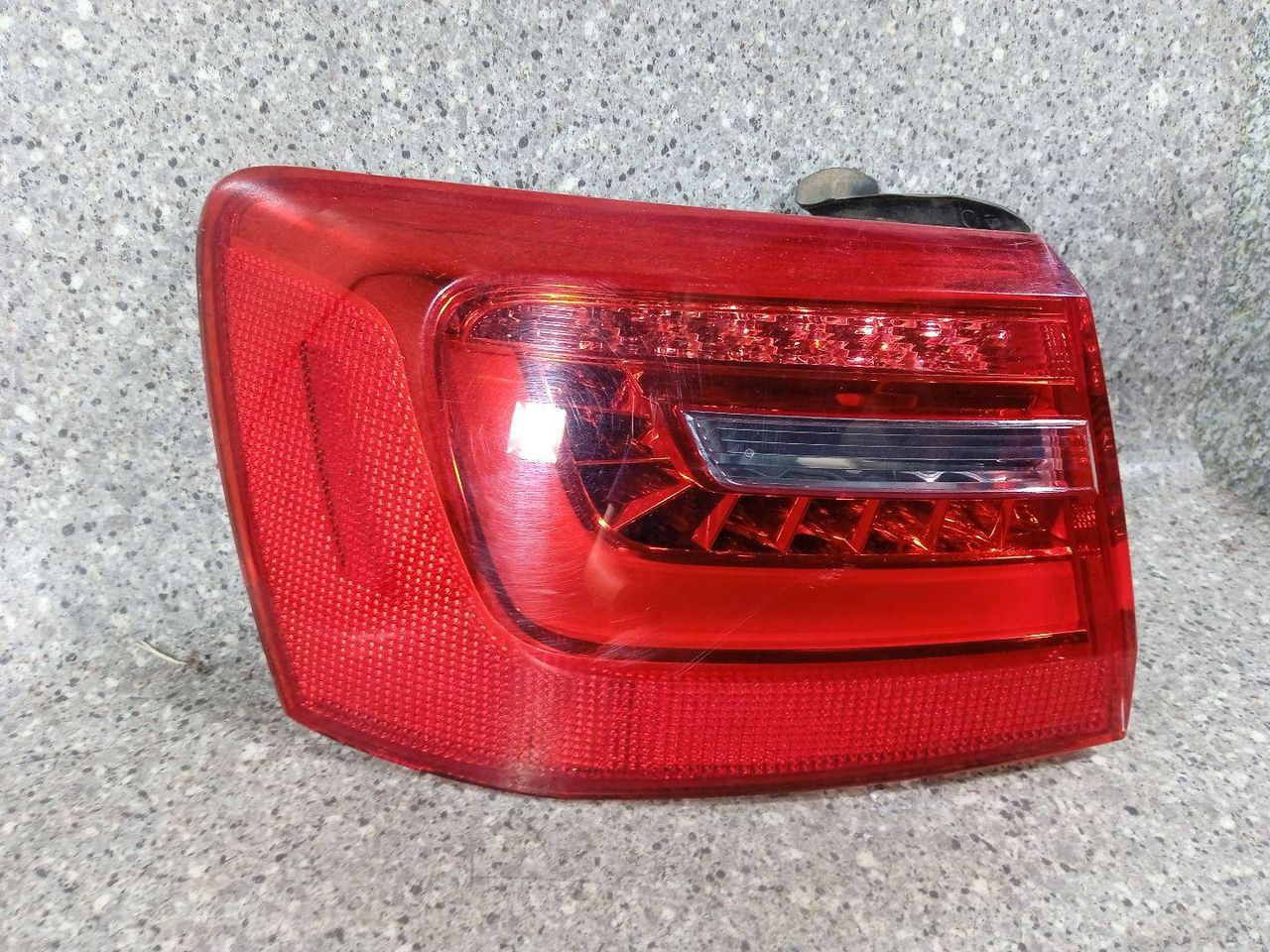 фонарь задний левый Audi A6 Allroad Quattro C7 (2012 - 2014), 3.0 л., TDi, дизель, АКПП, универсал, полный привод, 4G9945095B - фото №1