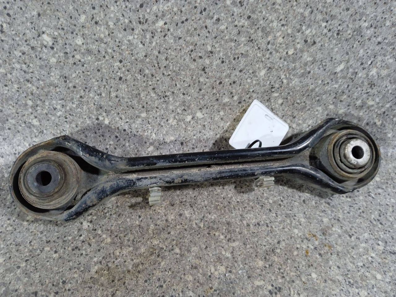 рычаг задний BMW 1 серия E81/E82/E87/E88 (2004 - 2007), 2.0 л., D, M47 D20 (204D4), дизель, МКПП, 33326763473-05 - фото №1