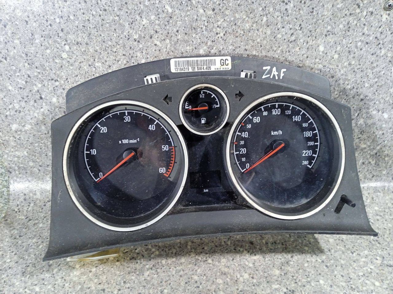 щиток приборов (приборная панель) Opel Zafira 2 поколение (B) (2005 - 2008), CDTi, дизель, МКПП, 13184319 - фото №1