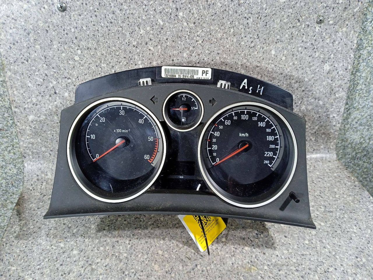 щиток приборов (приборная панель) Opel Astra H (2004 - 2007), 1.7 л., CDTi, дизель, 13216684, A2C53024902 - фото №1