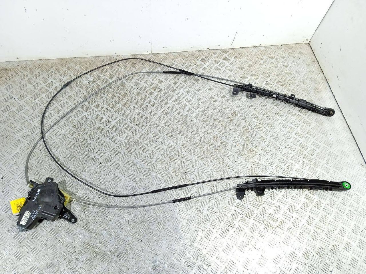 подъемник шторки Audi A6 Allroad Quattro C7 (2012 - 2014), универсал, 933811-103, 933812-103, 4G0863560A, 933807-108 - фото №1